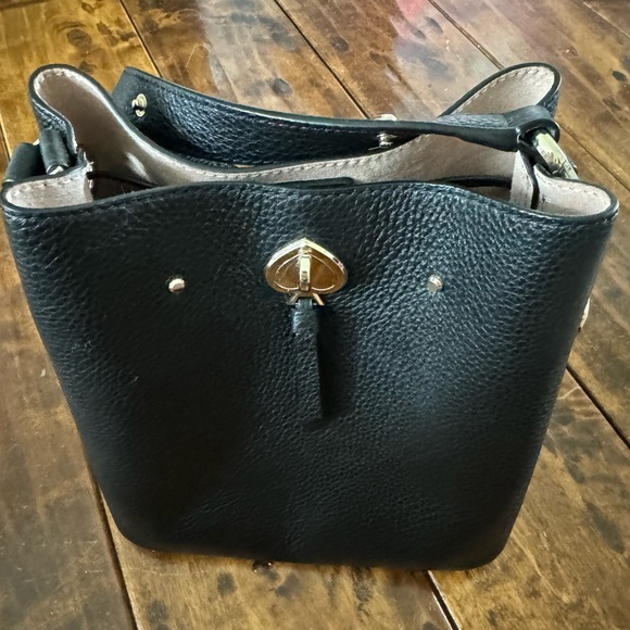 Kate Spade Marti Women's Shoulder Large Bucket Handbag - Black/Gold - Picture 2 of 12
